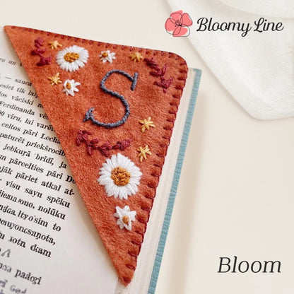 Bloomy Line - Personalized Hand Embroidered Corner Bookmark